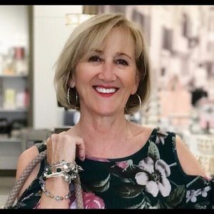 Meet your Posher, Sheila